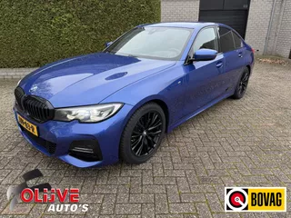 BMW 3-serie 318i High Executive / M-Sport / Carplay